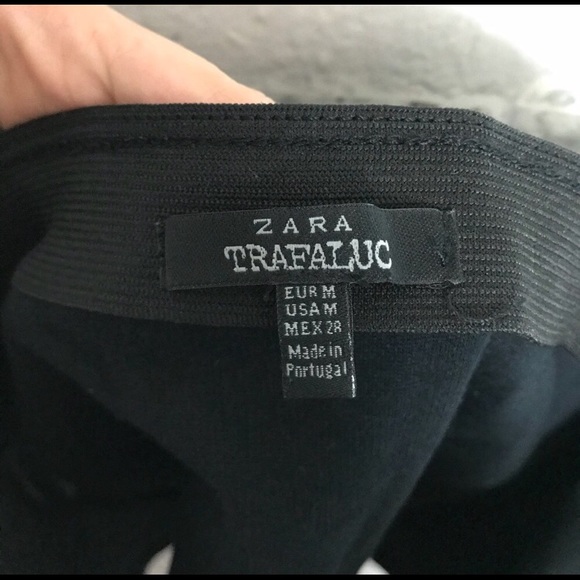 Mini Skirt Damask Punk Velvet Textured Skulls - Picture 6 of 15